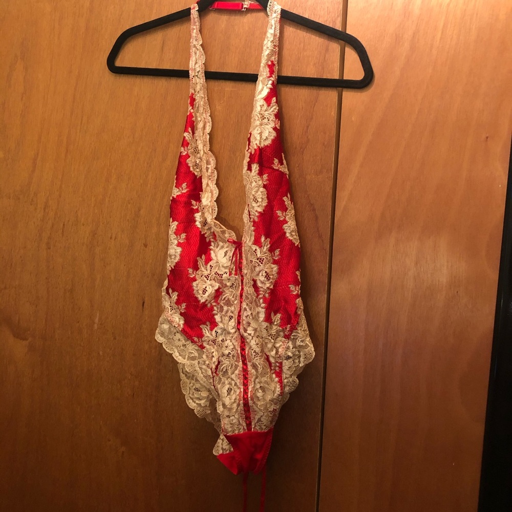 Brand New Victoria’s Secret Red Lingerie sz L